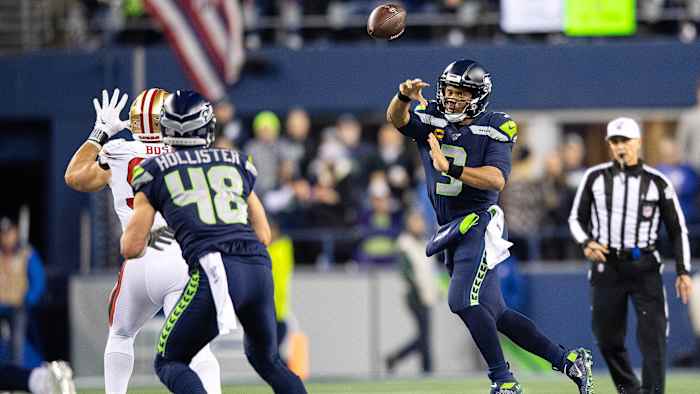 Jacob Hollister, Russell Wilson